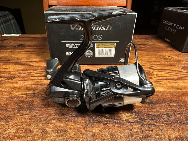 2020 SHIMANO VANQUISH 2500S (Collectible)
